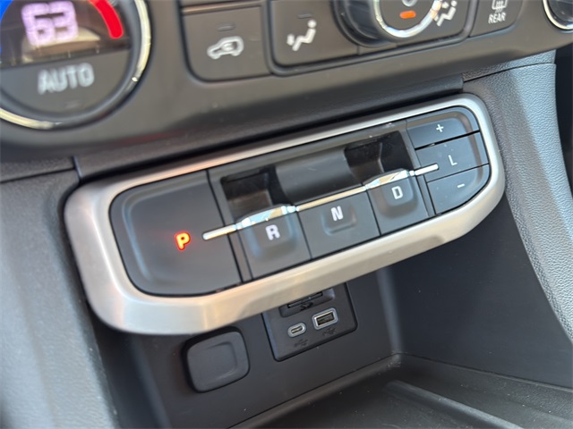 2020 Gmc Acadia Denali photo 22
