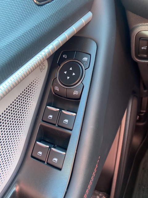 2025 Ford Explorer ST photo 17