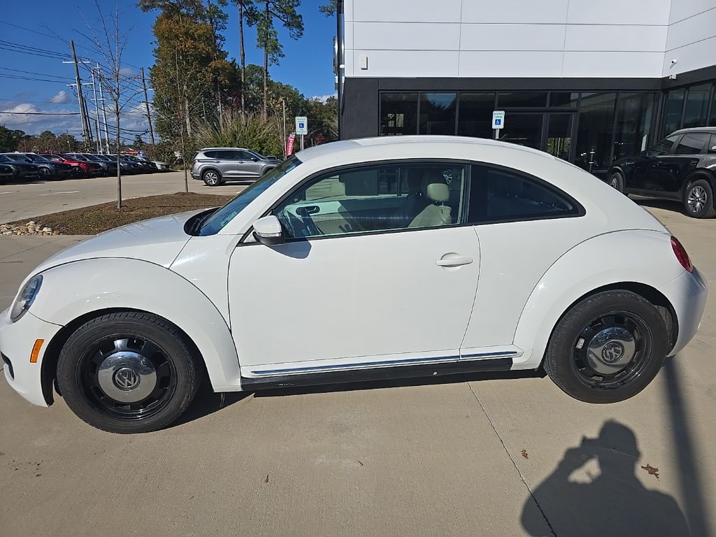 2013 Volkswagen Beetle 2.5's photo
