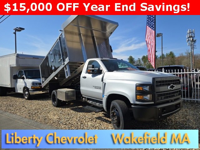 2024 Chevrolet Silverado 4500 Medium Duty Chassis Cab Work Truck's photo