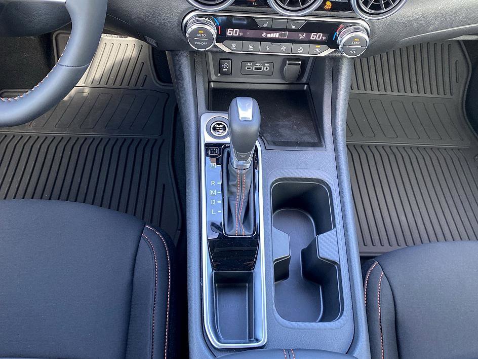 2025 Nissan Sentra SR Midnight Edition photo 11