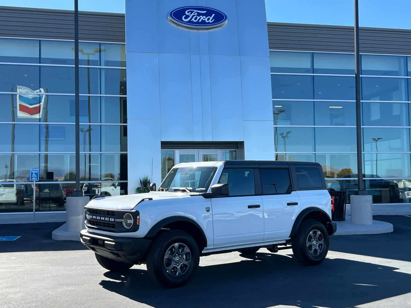 2025 Ford Bronco 4-Door Big Bend's photo