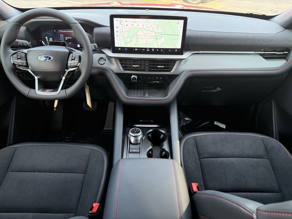 2025 Ford Explorer ST photo 3