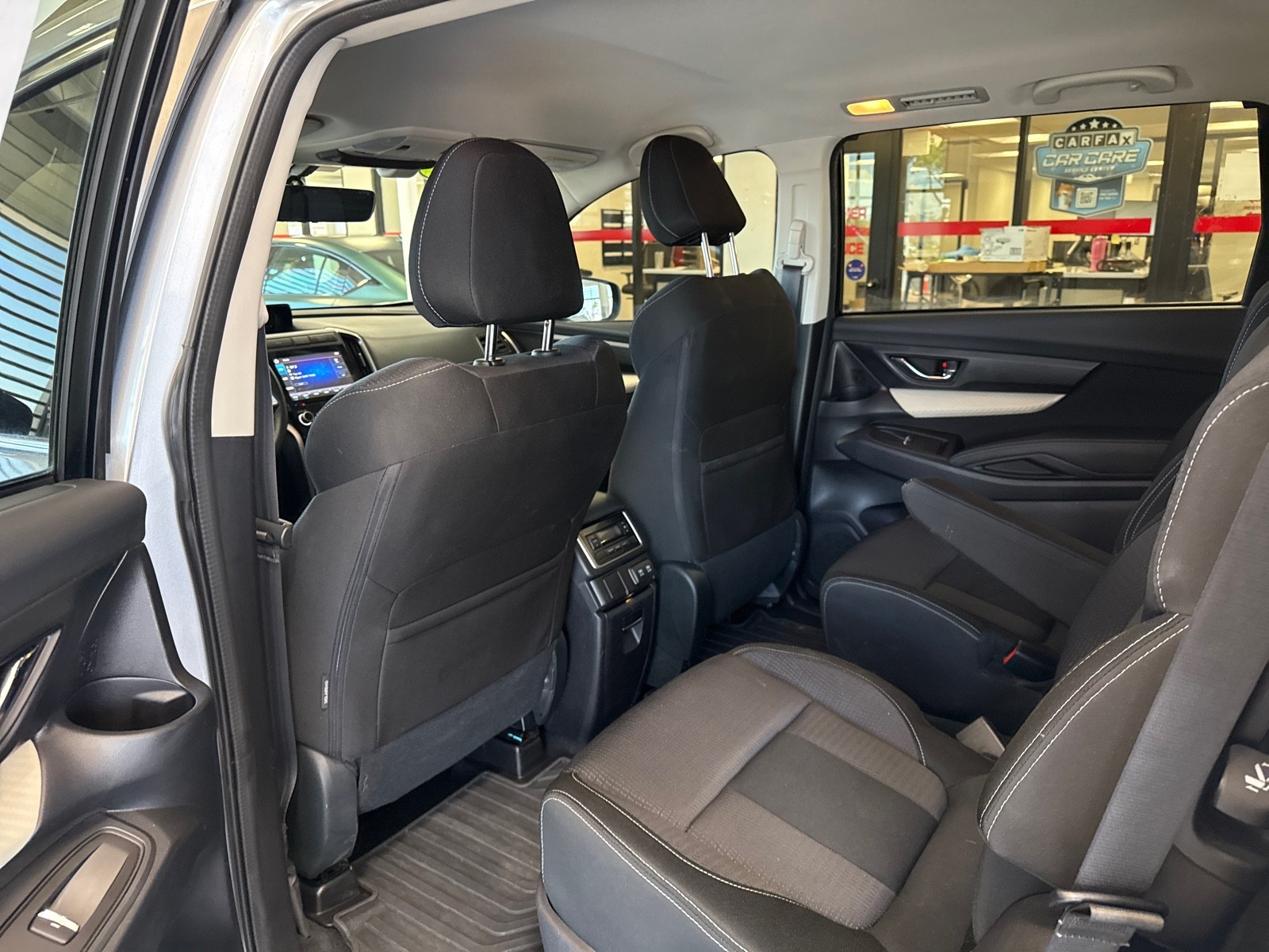 Used 2022 Ice Silver Metallic Subaru Premium image 17