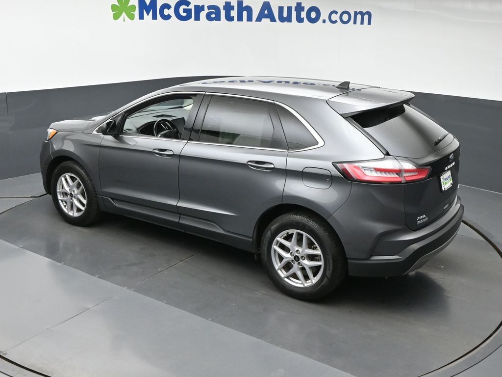 2023 Ford Edge SEL photo 16