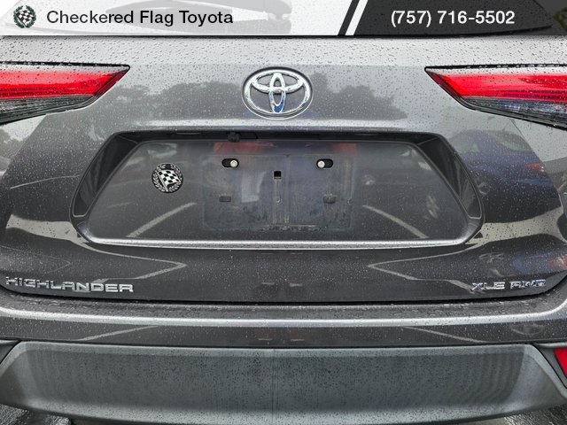 2021 Toyota Highlander XLE photo 7