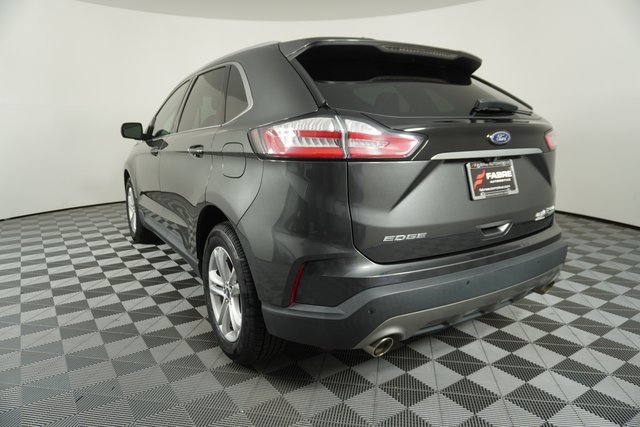 2020 Ford Edge SEL photo 5