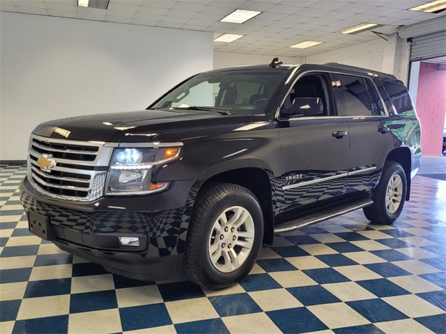 2015 Chevrolet Tahoe LT photo 3