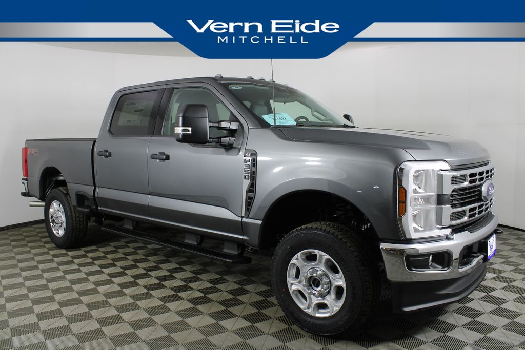 2026 Ford F-350 Super Duty XLT's photo