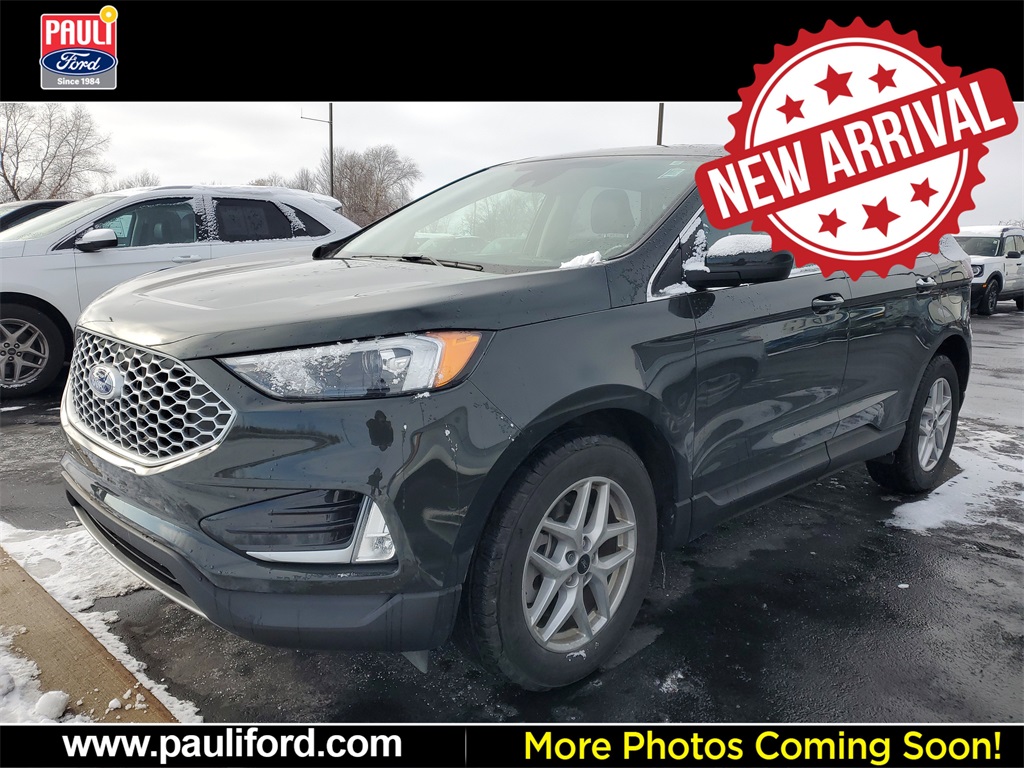 2023 Ford Edge SEL photo 2