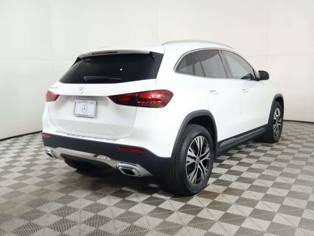2025 Mercedes Benz GLA 250 photo 4
