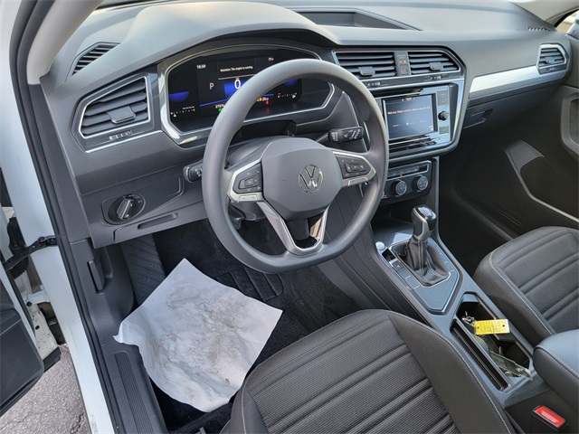 2023 Volkswagen Tiguan S photo 14
