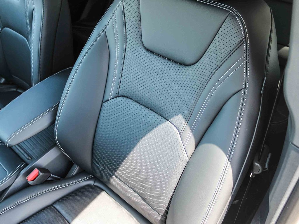 2025 Ford Mustang Mach-E Premium photo 23