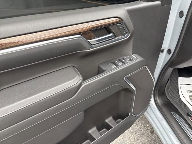 2024 Chevrolet Silverado 1500 RST photo 18