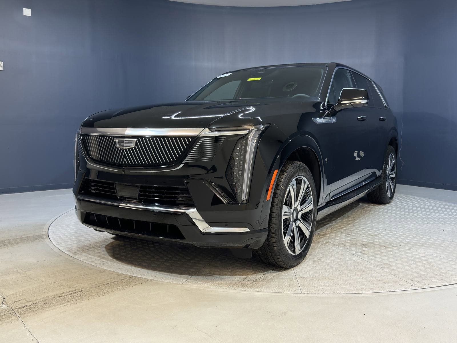 2025 Cadillac Escalade IQ Luxury photo 2