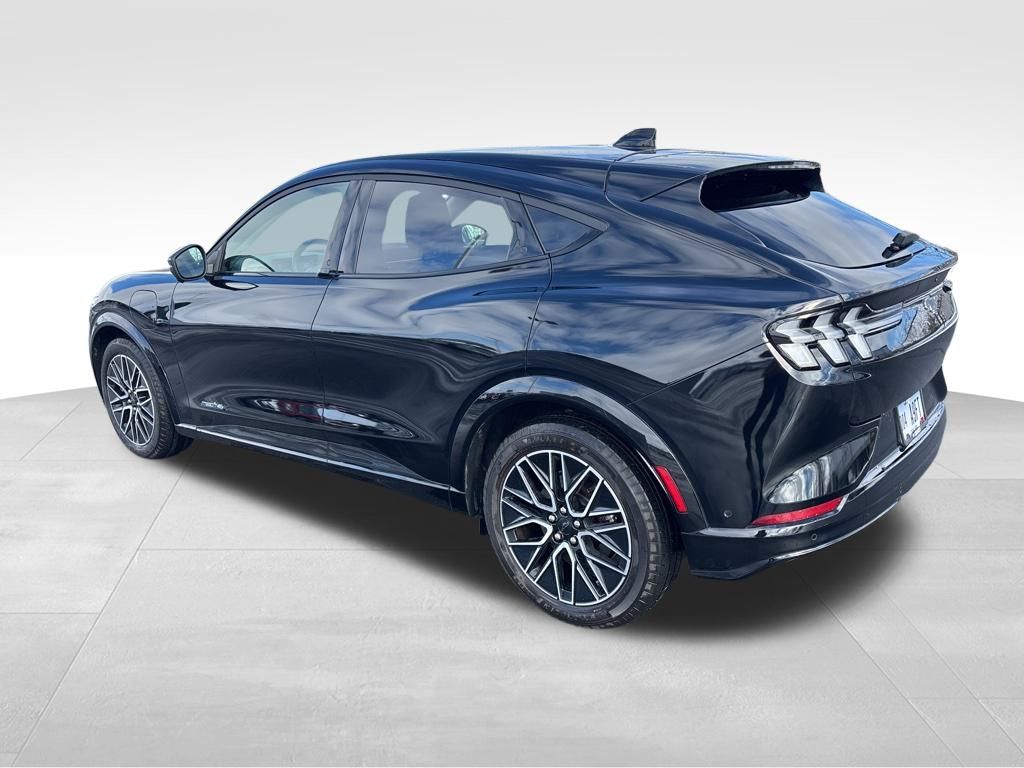 2024 Ford Mustang Mach-E Premium photo 3