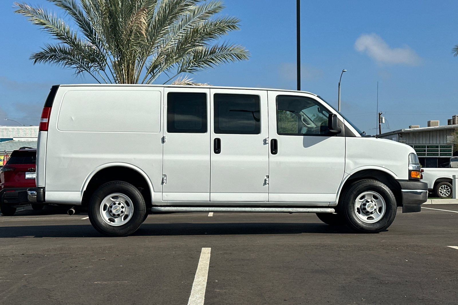 2023 Chevrolet Express 2500 Work Van Cargo photo 4