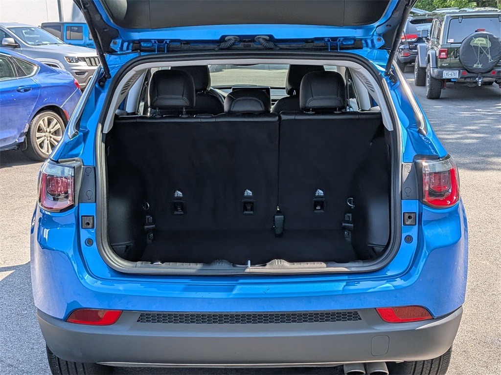 2022 Jeep Compass Limited photo 5