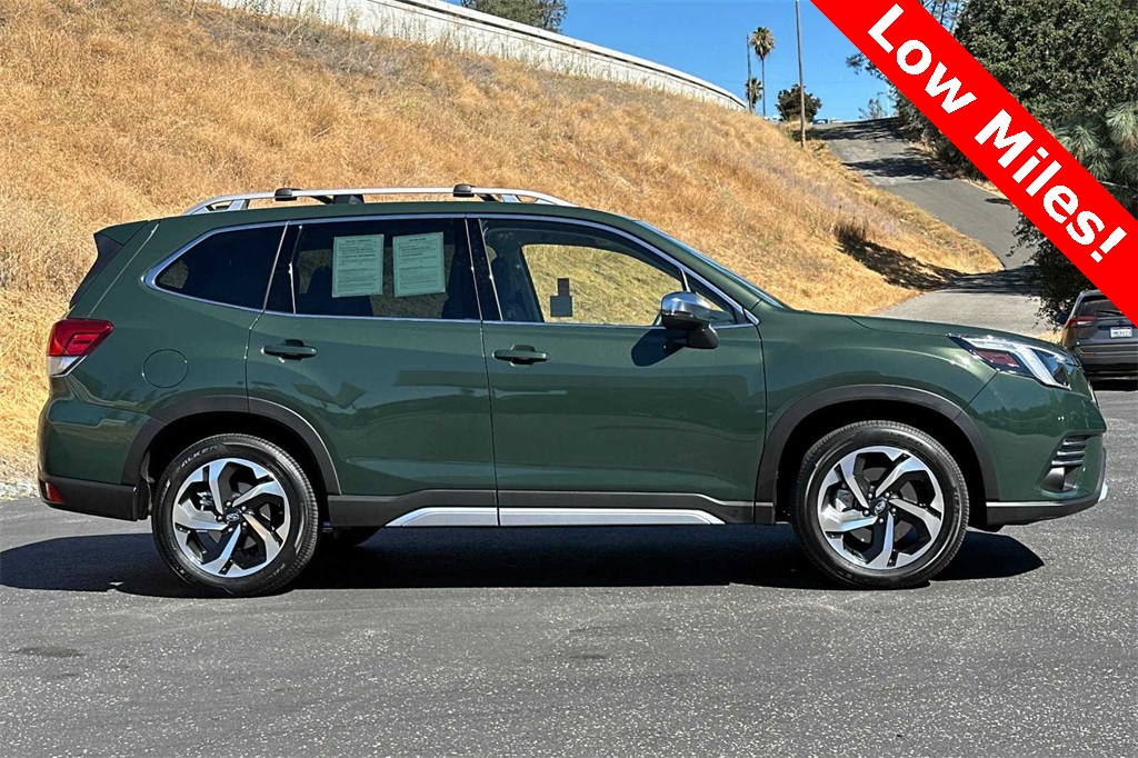 2023 Subaru Forester Touring photo 3