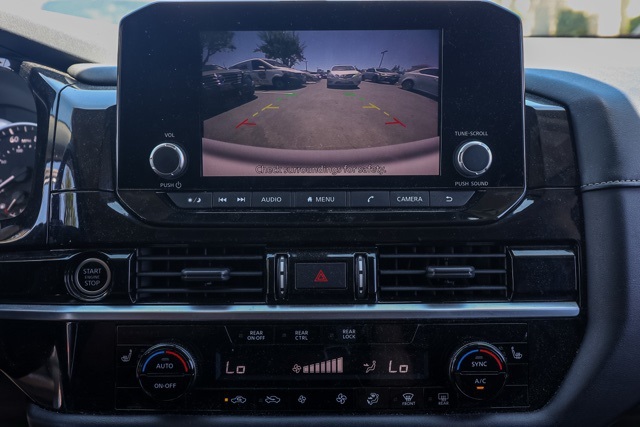 2022 Nissan Pathfinder SV photo 29