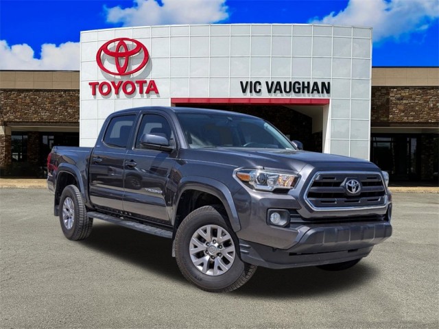 Pre-Owned 2017 Toyota Tacoma SR5 4D Double Cab in Boerne #32940AA | Vic ...