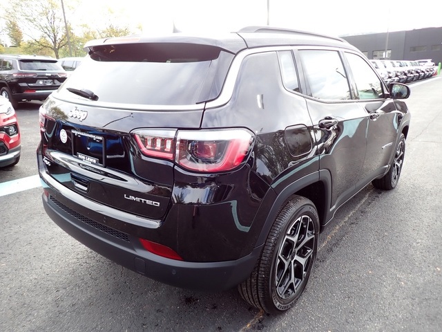 2026 Jeep Compass Limited photo 4