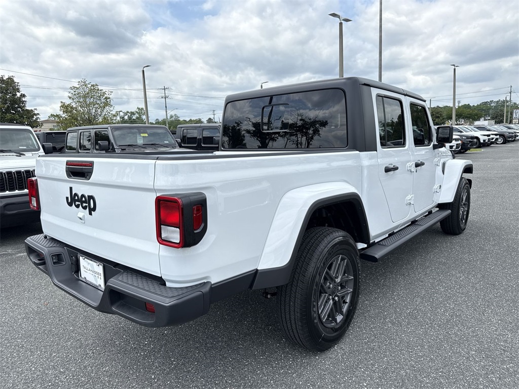 2025 Jeep Gladiator Sport photo 2