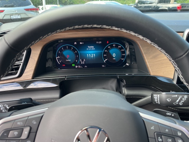 2025 Volkswagen Atlas SE Technology photo 20
