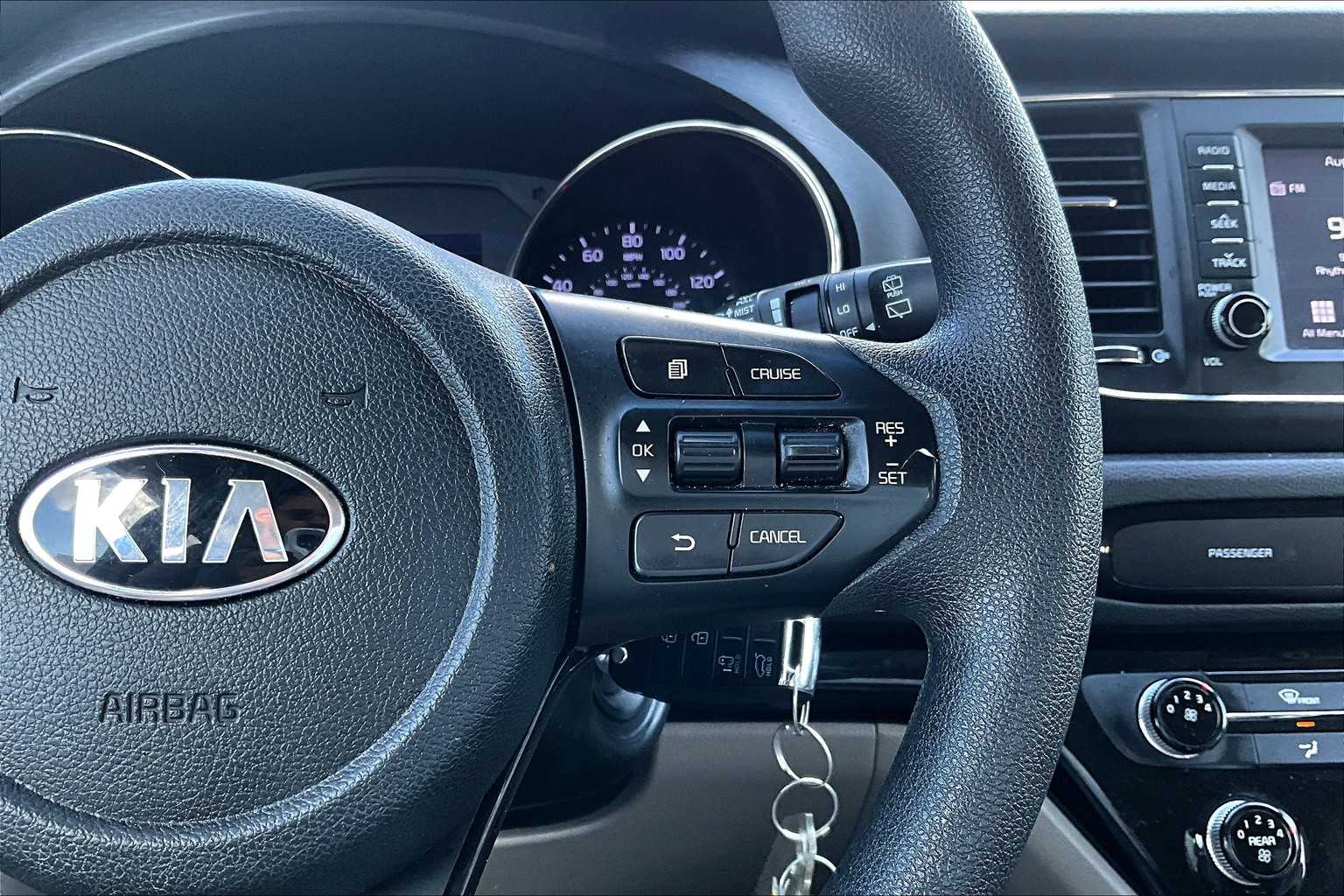 2020 Kia Sedona LX EX photo 22