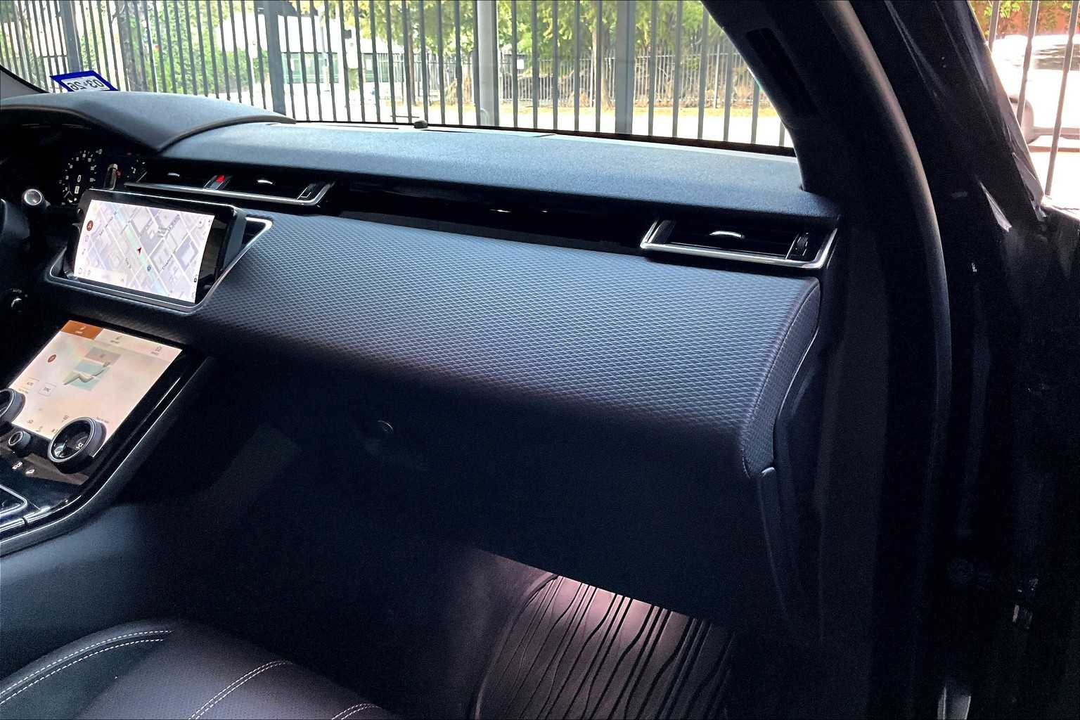 2023 Land Rover Range Rover Velar R-Dynamic S photo 14