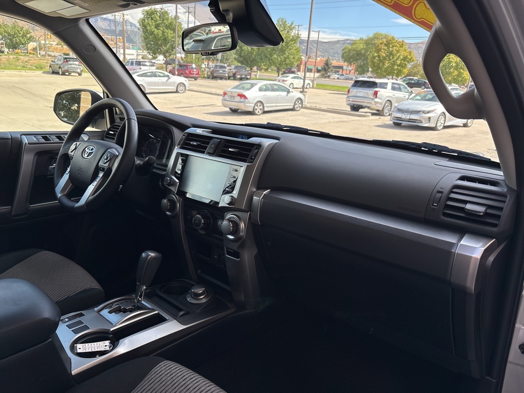 2024 Toyota 4Runner SR5 photo 12