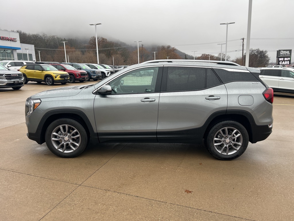 2024 Gmc Terrain SLT photo 3