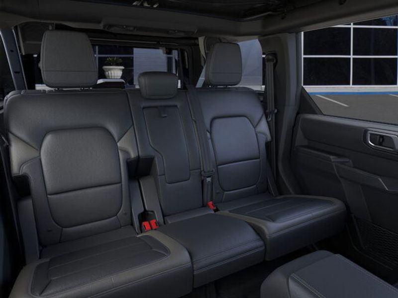 2025 Ford Bronco Outer Banks photo 11