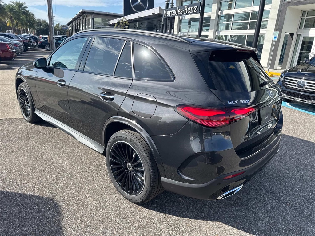 2025 Mercedes Benz GLC 350e 4MATIC photo 4