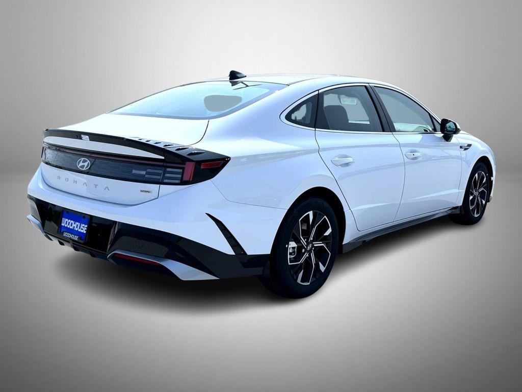 2025 Hyundai Sonata SEL photo 5
