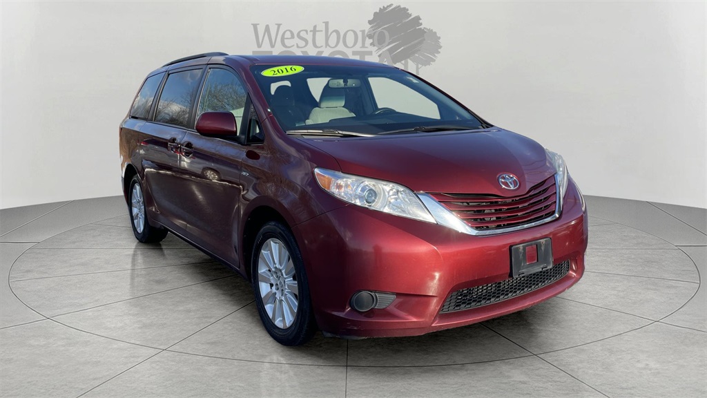 2016 Toyota Sienna LE