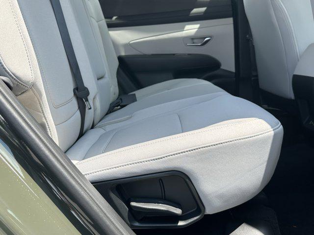 2025 Hyundai Tucson SE photo 13