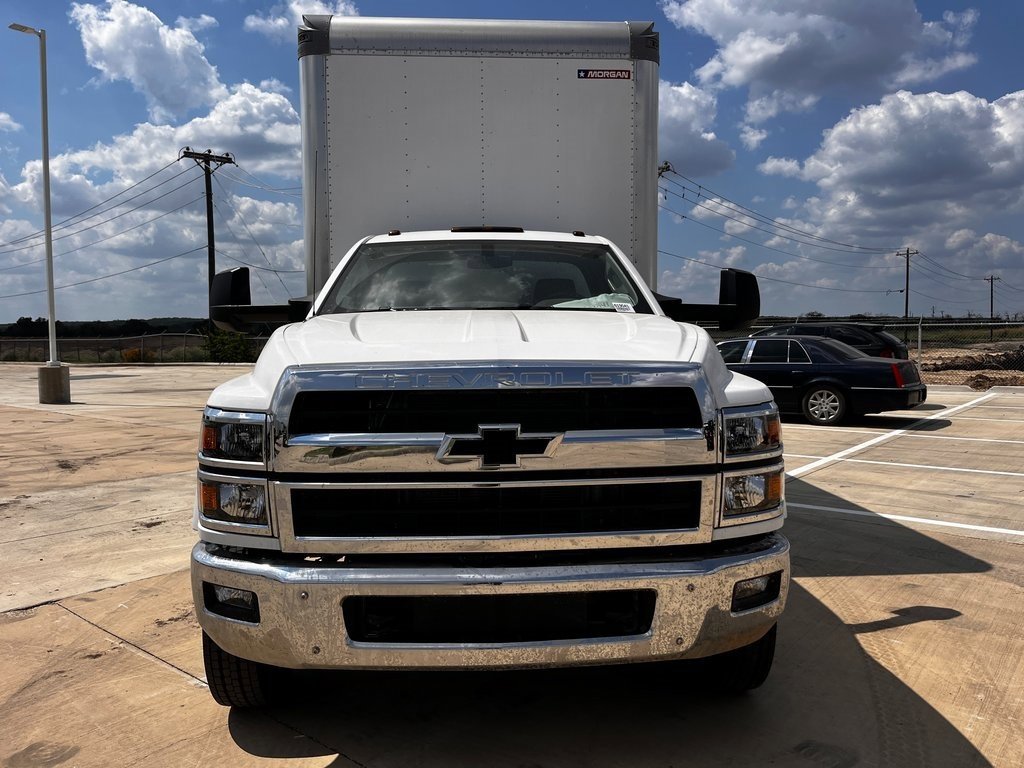 2024 Chevrolet Silverado 5500HD Work Truck photo 2