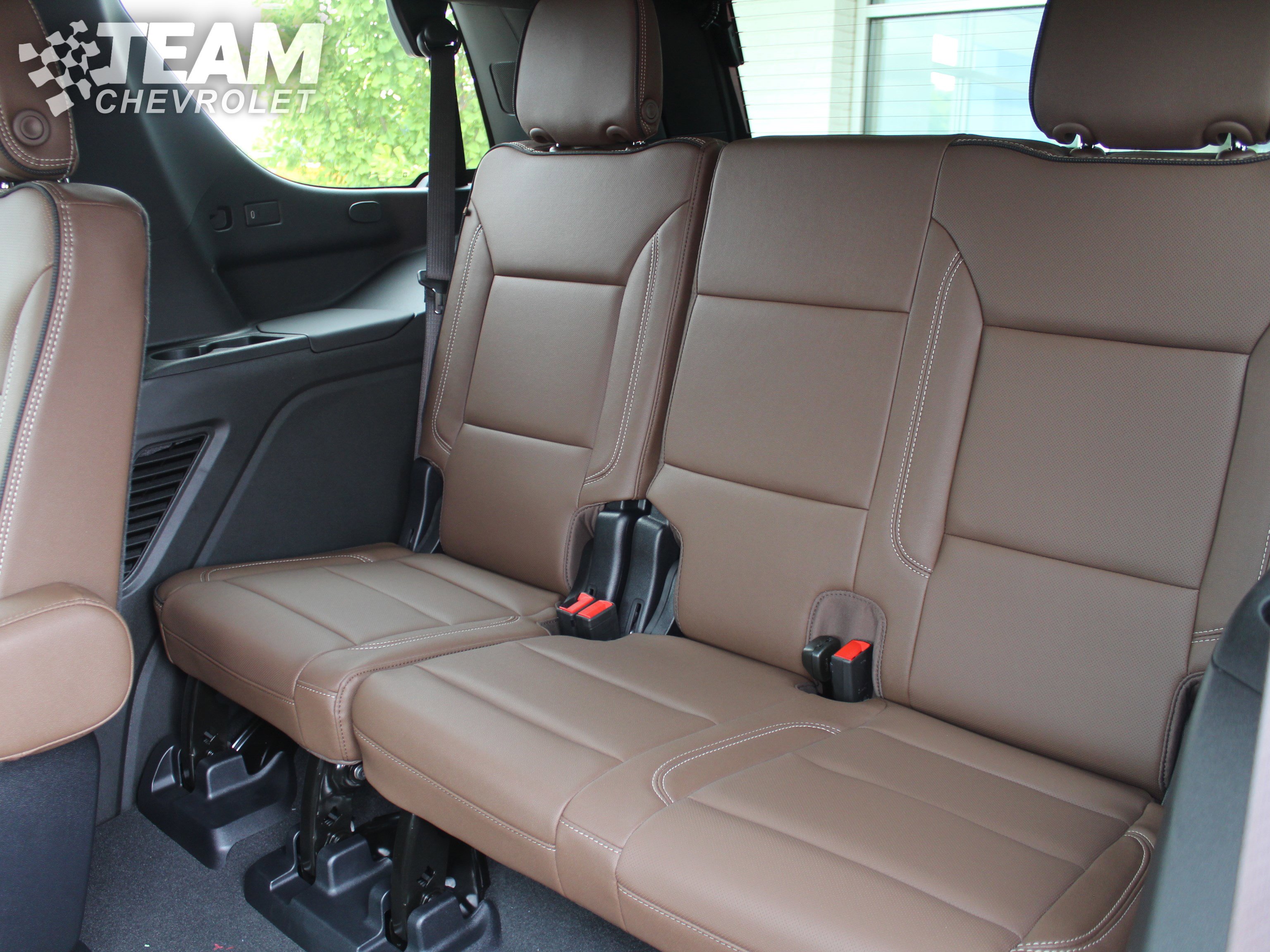 2025 Chevrolet Tahoe High Country photo 13