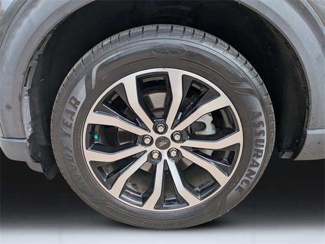 2020 Ford Explorer ST photo 11