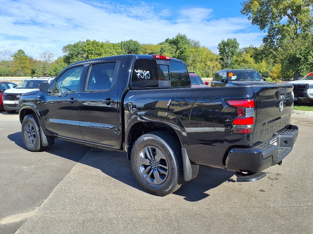 2026 Nissan Frontier Crew Cab SV photo 4