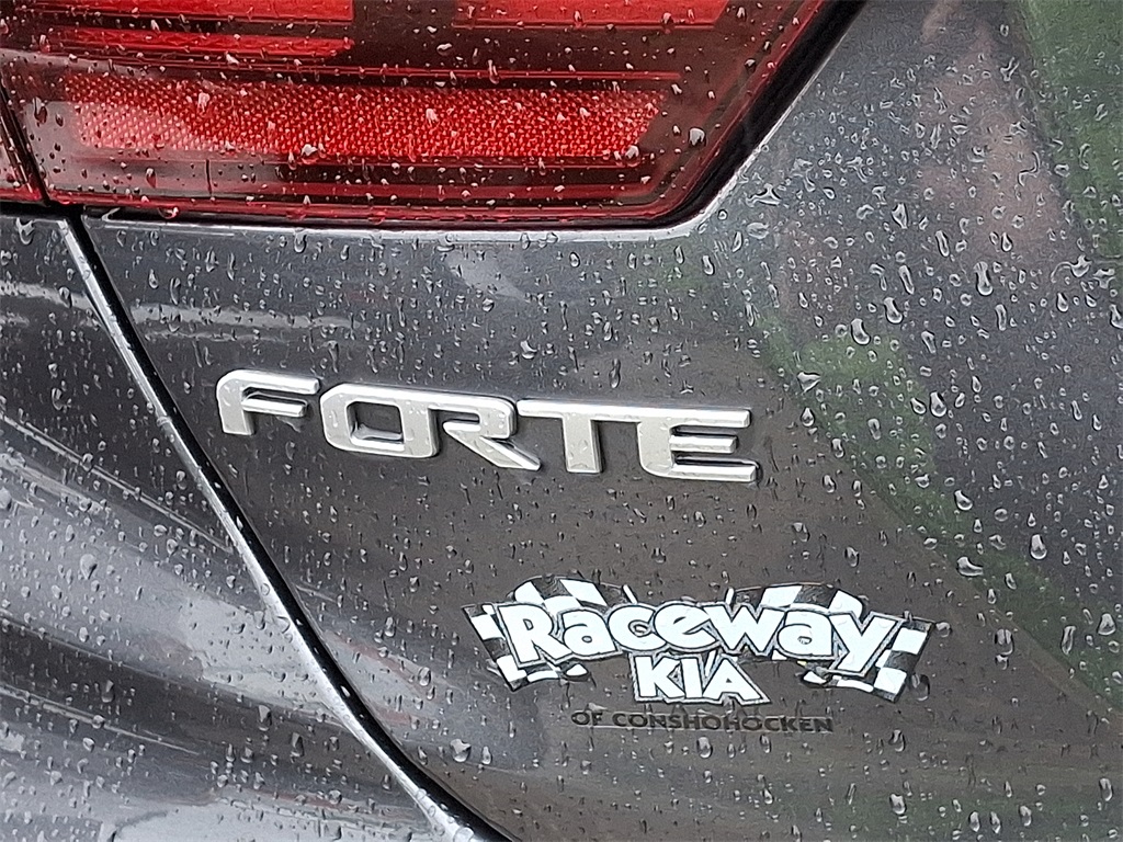 2022 Kia Forte GT-Line photo 30