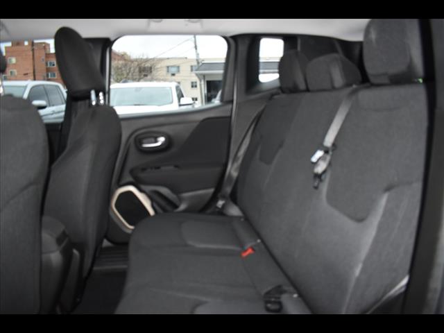 2017 Jeep Renegade Sport photo 9