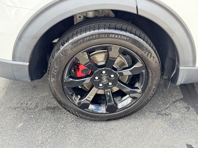 2020 Ford Explorer ST photo 25