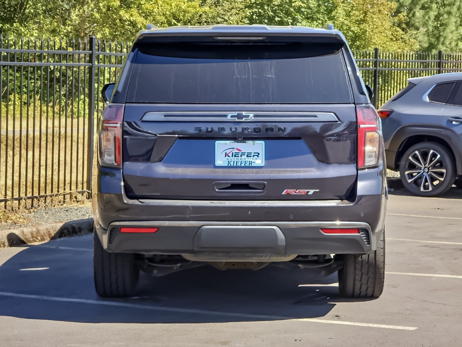 2022 Chevrolet Suburban RST photo 4