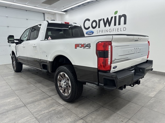 2025 Ford F-350 King Ranch photo 3