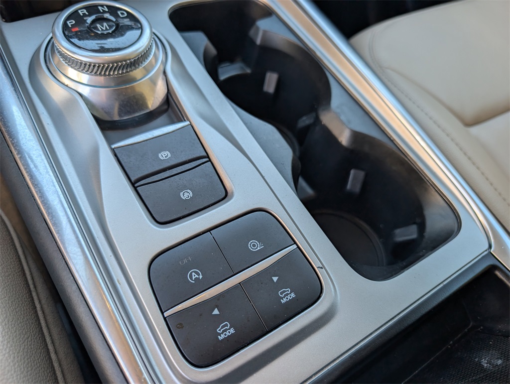 2020 Ford Explorer XLT photo 33