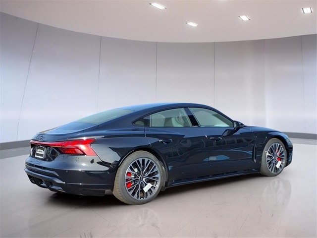 2026 Audi e-tron GT Premium Plus photo 4
