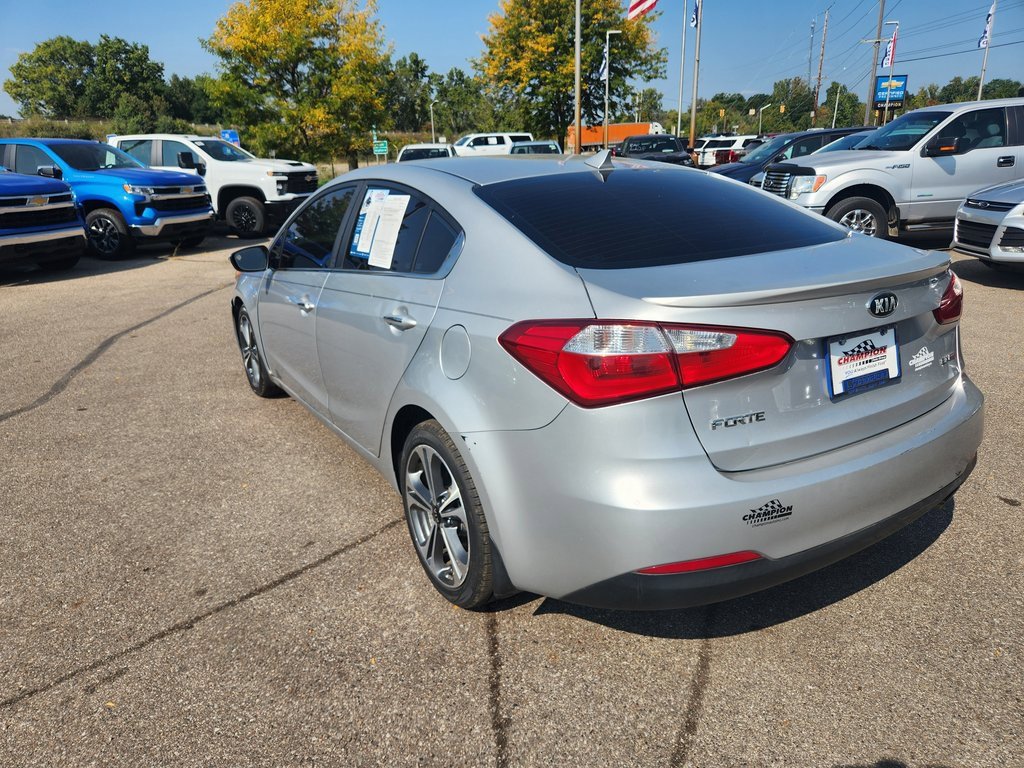 2016 Kia Forte EX photo 7