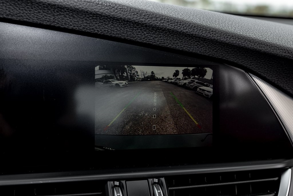 2025 Alfa Romeo Giulia Base photo 18